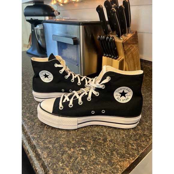 New Converse Chuck Taylor All Star High-Top Platform Sneaker - Women's - Picture 9 of 12